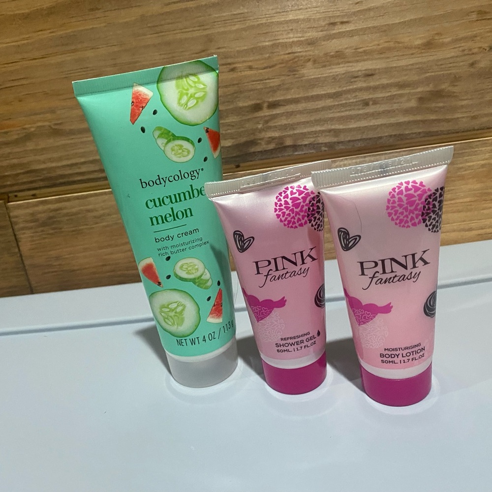 Bundle of Lotion, never used, smoke free home - Picture 1 of 1